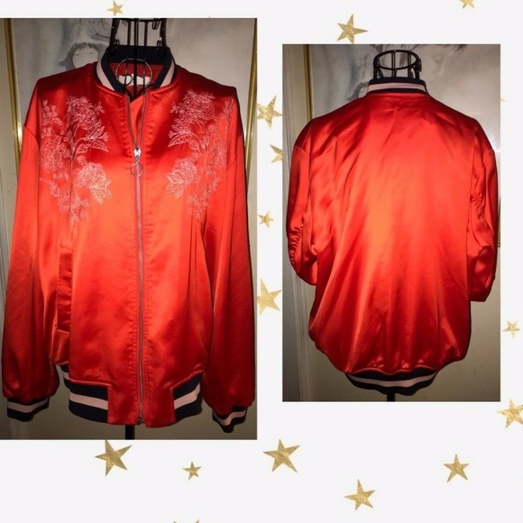 H & M BOLD RED SATIN BOMBER STYLE JACKET WITH PRETTY FLORAL EMBROIDERY~MEDIUM - Picture 8 of 8